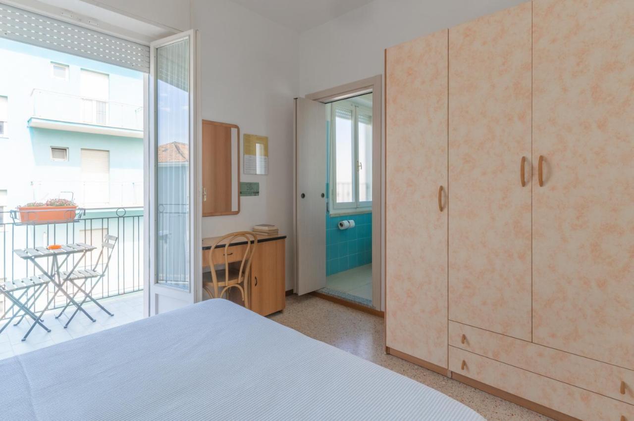 Hotel Greta B&B Rimini Eksteriør billede