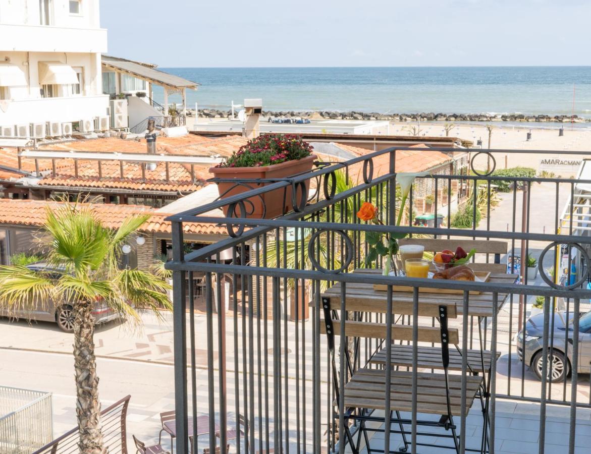 Hotel Greta B&B Rimini Eksteriør billede