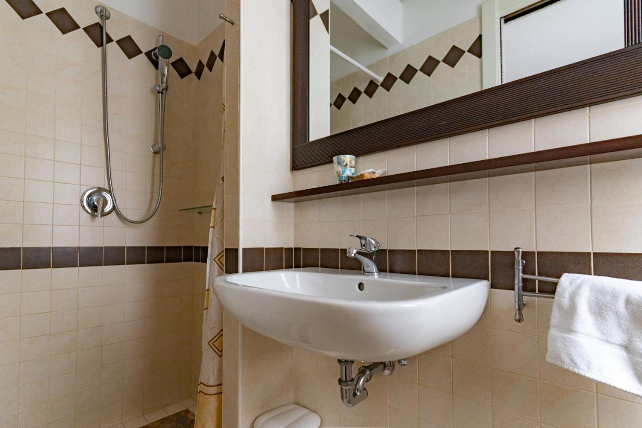 Hotel Greta B&B Rimini Eksteriør billede