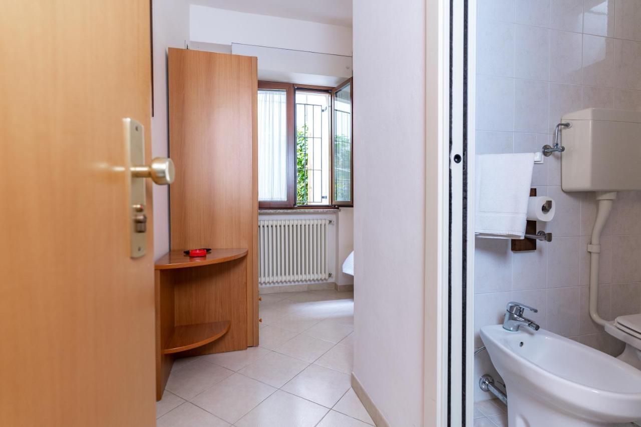 Hotel Greta B&B Rimini Eksteriør billede