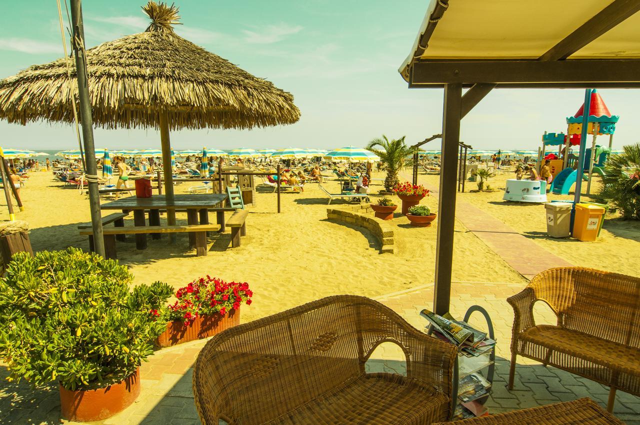 Hotel Greta B&B Rimini Eksteriør billede