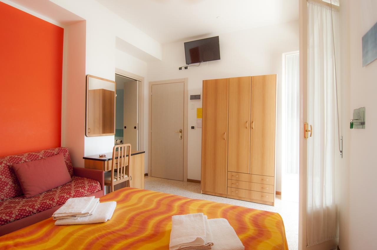 Hotel Greta B&B Rimini Eksteriør billede